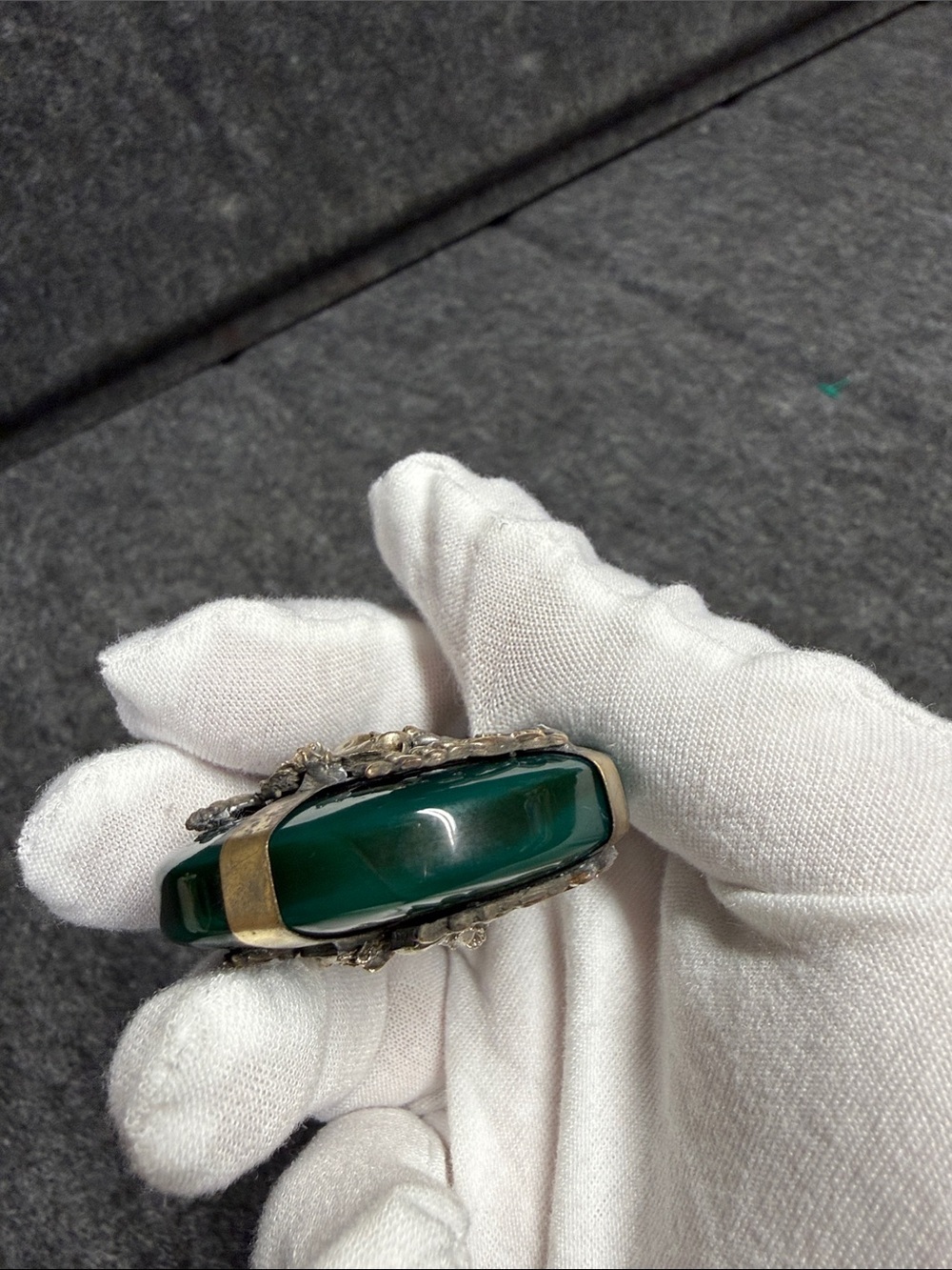 Antique, vintage, Green Jade-Style Buddha Brooch with Silver-Toned Accents - Picture 5 of 11